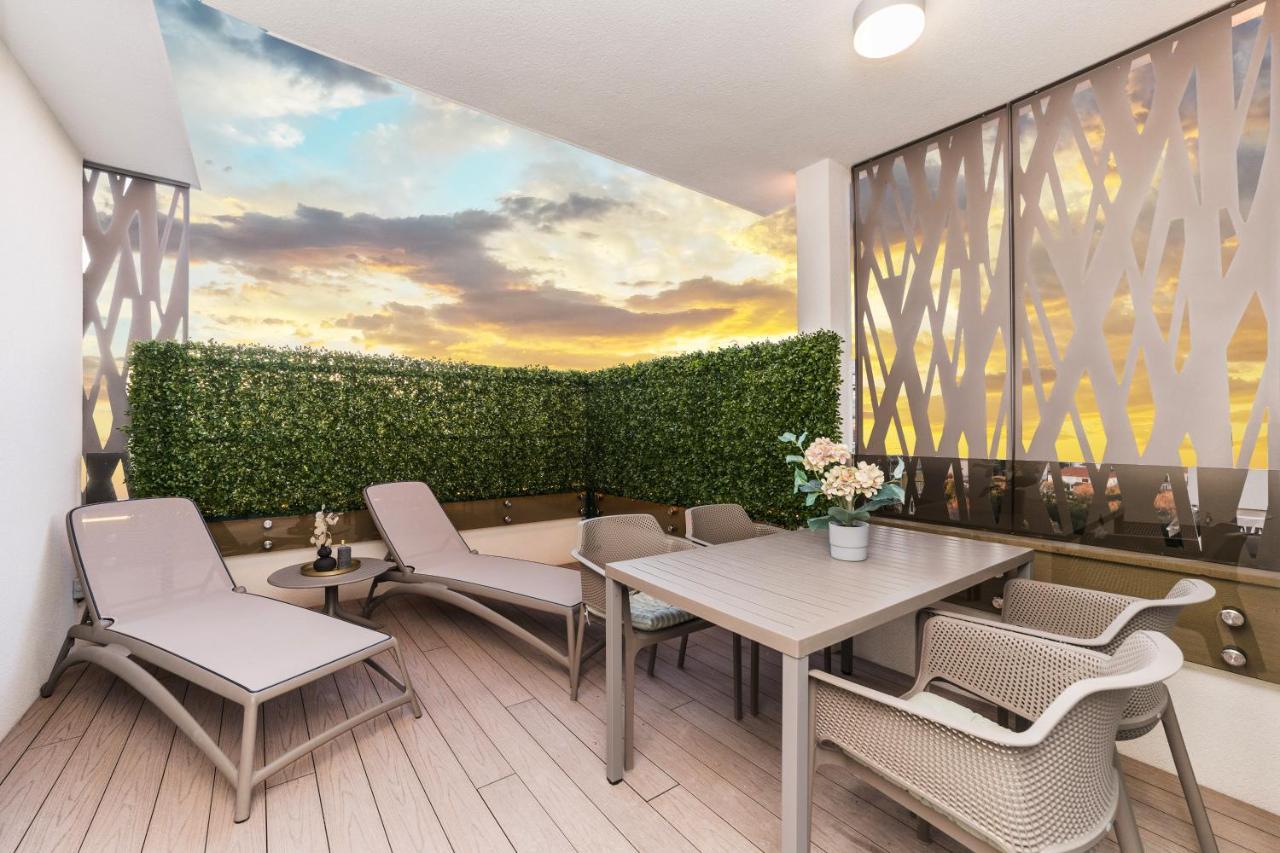 Green Sky Luxury Penthouse Apartment Zára Kültér fotó
