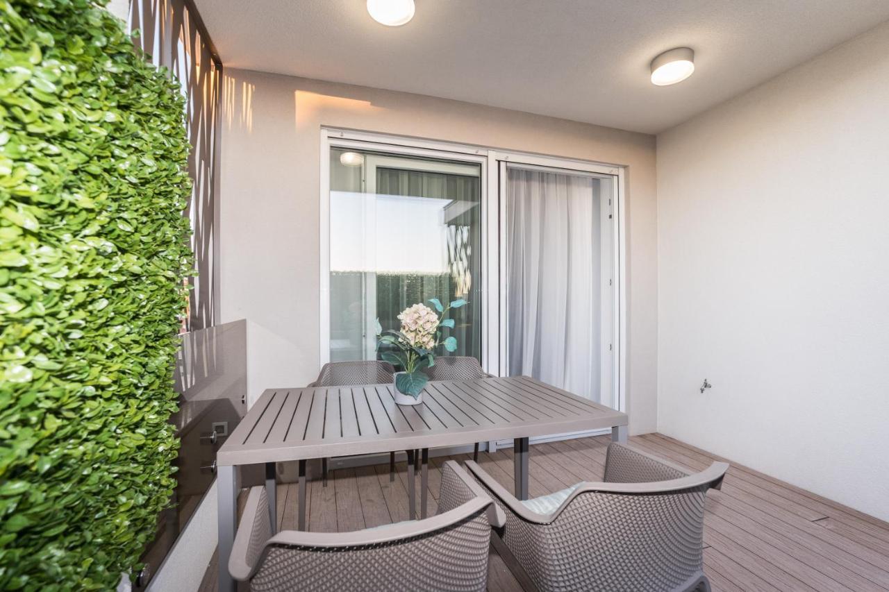 Green Sky Luxury Penthouse Apartment Zára Kültér fotó